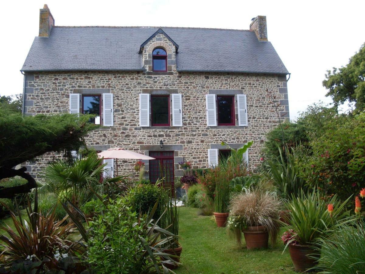 Chambres D'Hotes De La Barrerie Dingé Exterior photo